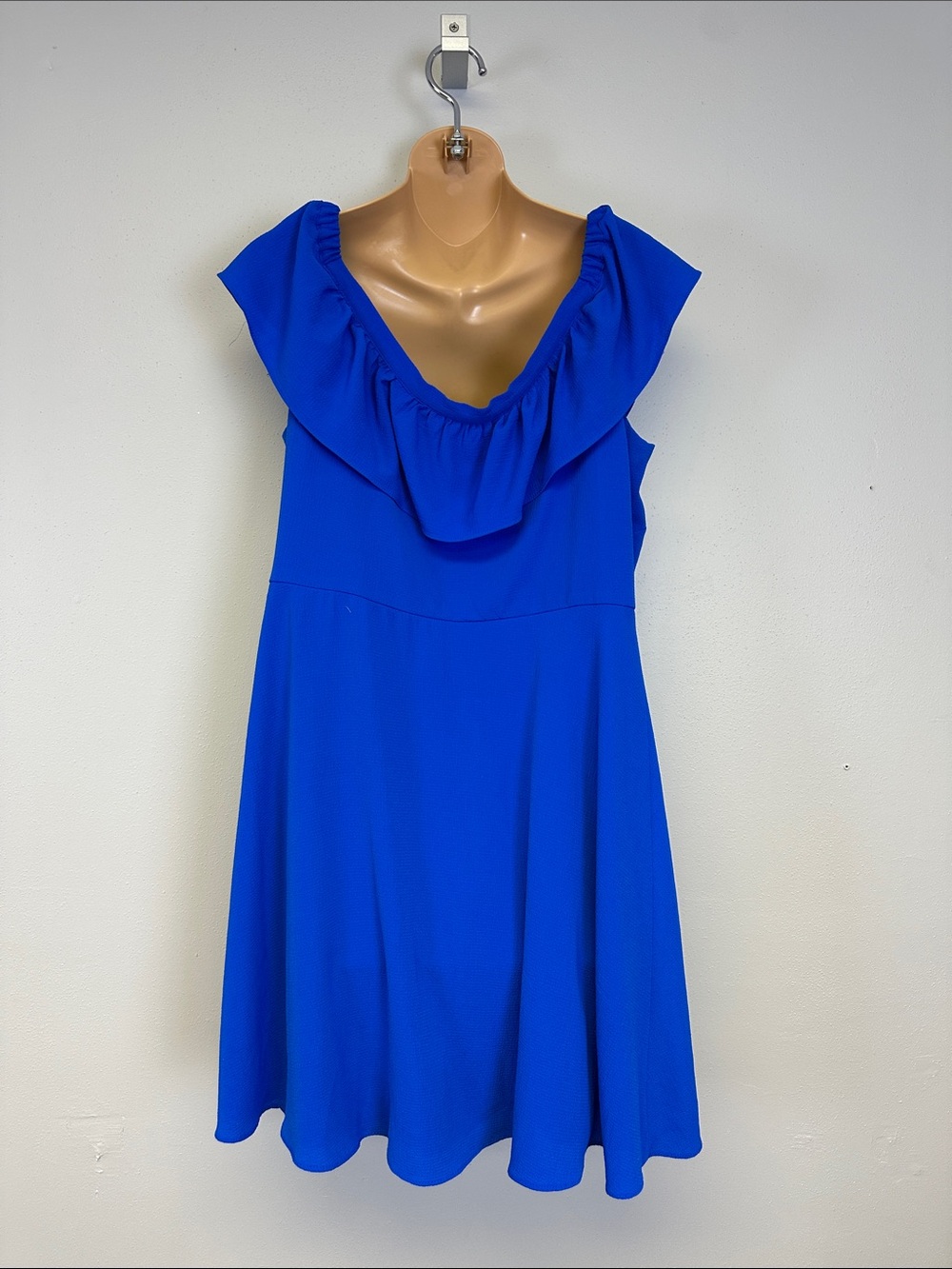 Off-Shoulder Ruffle Button-Front Dress in Royal Blue - Picture 4 of 12